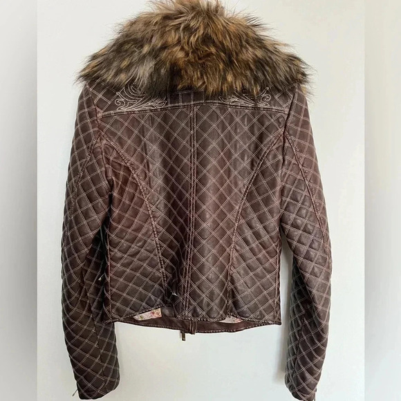 Guess short vest faux leather and removable faux fur size small - Picture 8 of 12